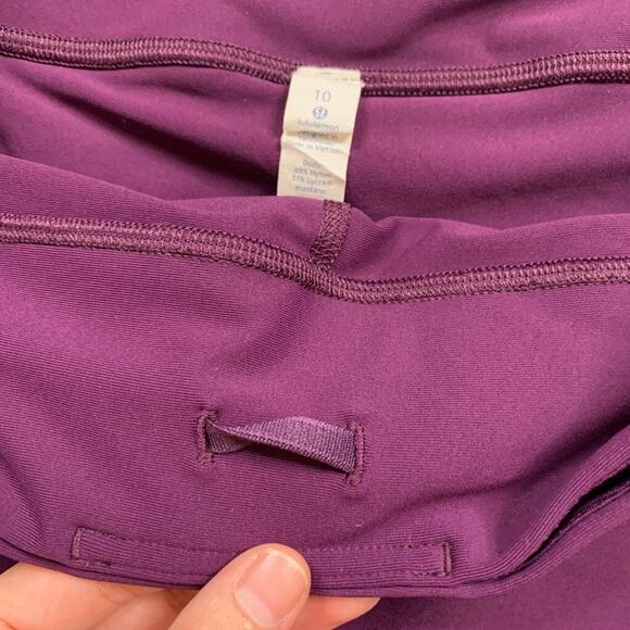 Lululemon Leggings Womens 10 Grape Stuff Stretch Scalloped Hem Pockets Low Rise - Picture 6 of 15